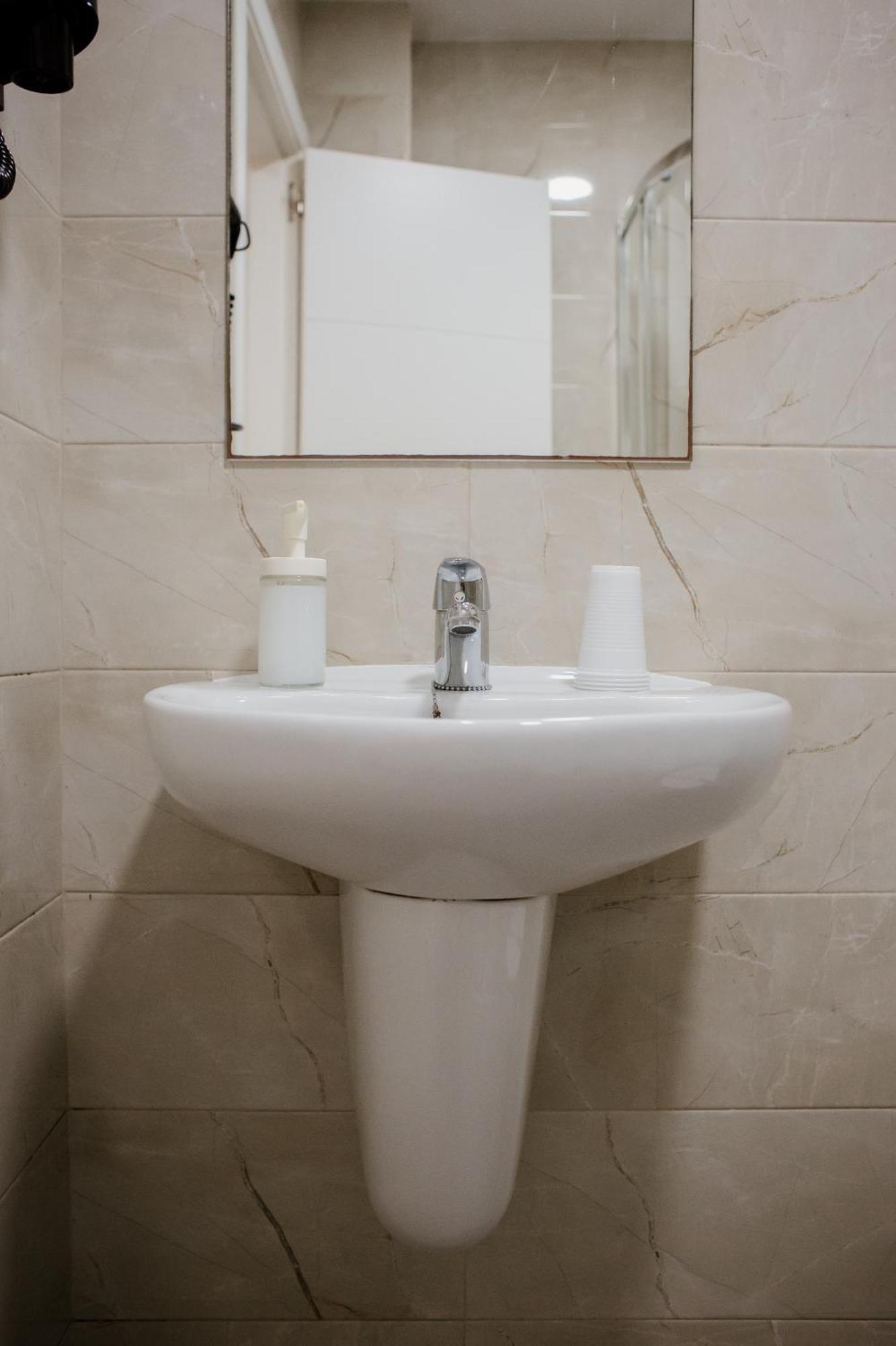 Apartamentos Turisticos Mastil 16 Malaga Ngoại thất bức ảnh