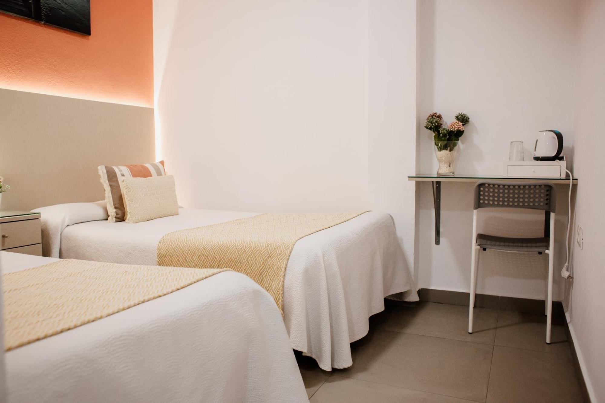 Apartamentos Turisticos Mastil 16 Malaga Ngoại thất bức ảnh