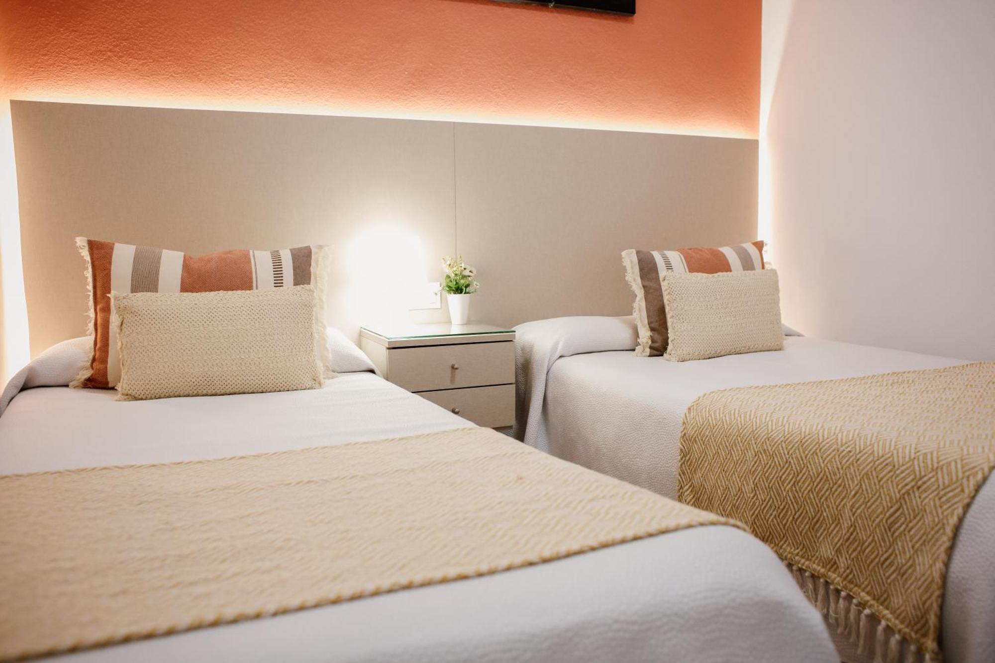 Apartamentos Turisticos Mastil 16 Malaga Ngoại thất bức ảnh
