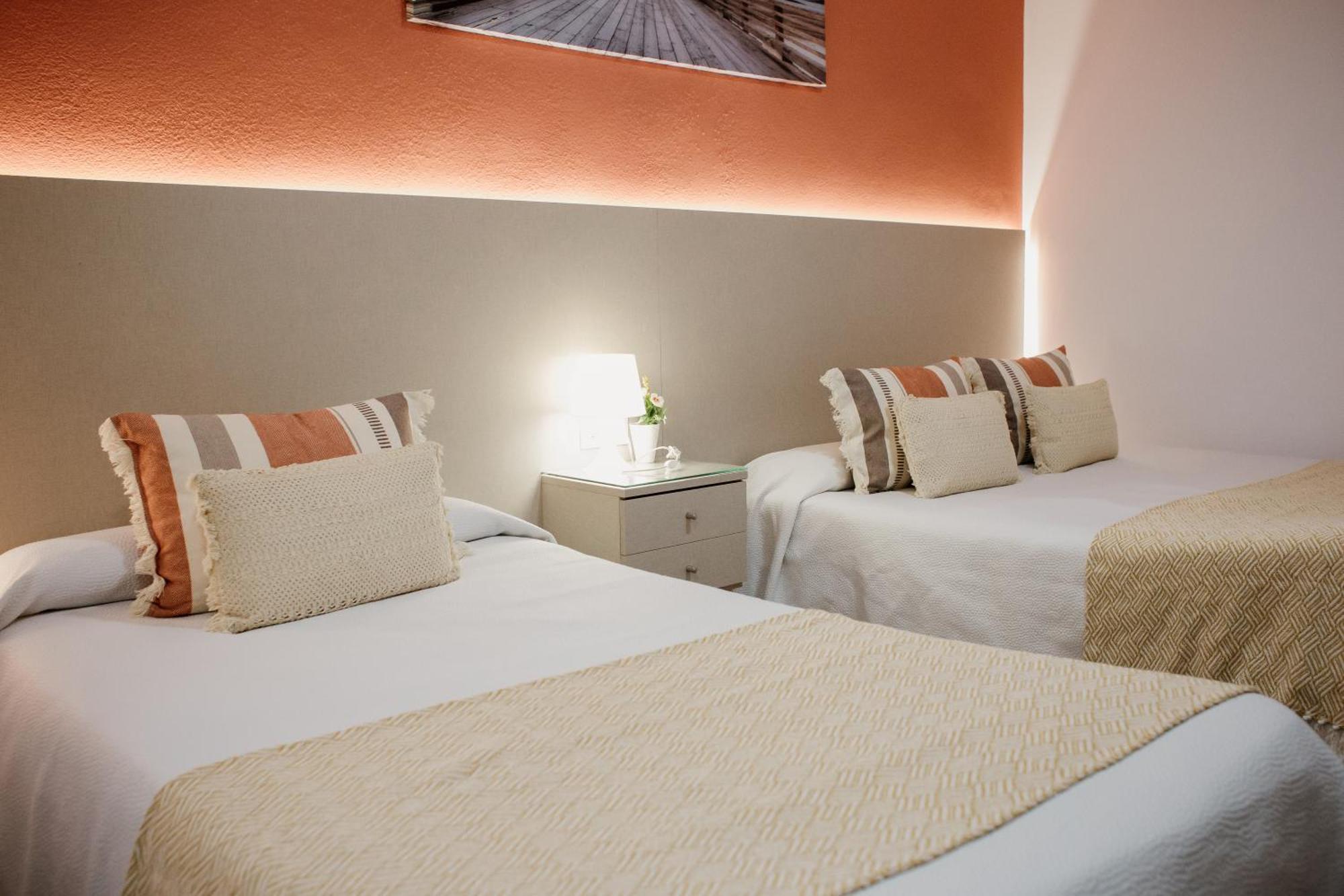 Apartamentos Turisticos Mastil 16 Malaga Ngoại thất bức ảnh