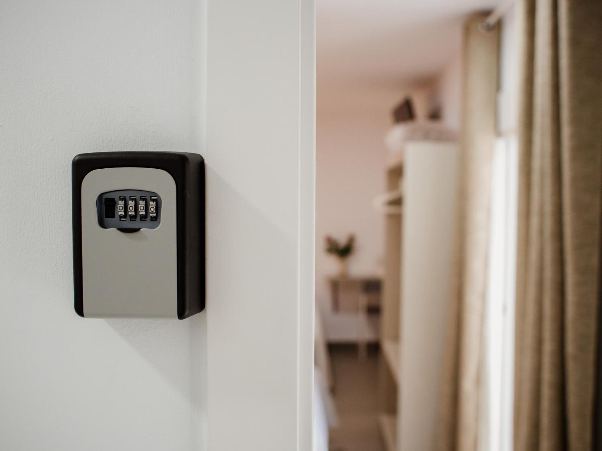 Apartamentos Turisticos Mastil 16 Malaga Ngoại thất bức ảnh