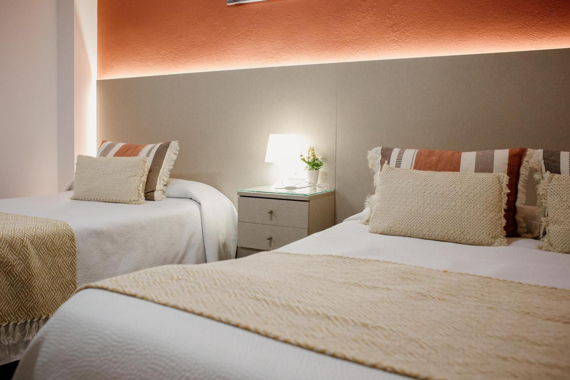 Apartamentos Turisticos Mastil 16 Malaga Ngoại thất bức ảnh
